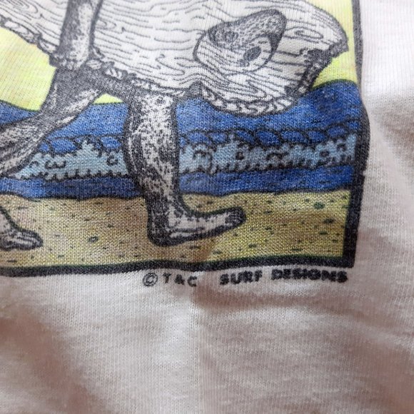 T&C vtg Town and Country T-Shirt Surf (MEN) - Picture 3 of 7